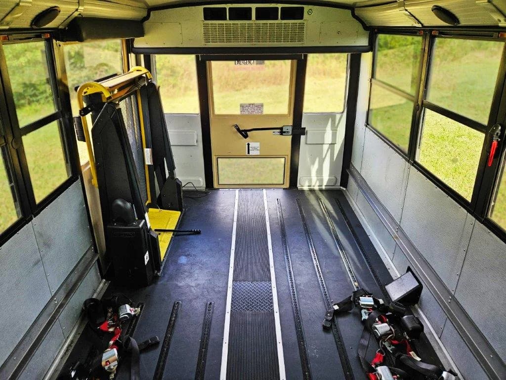 2017 Thomas C2 School Bus - Image 5
