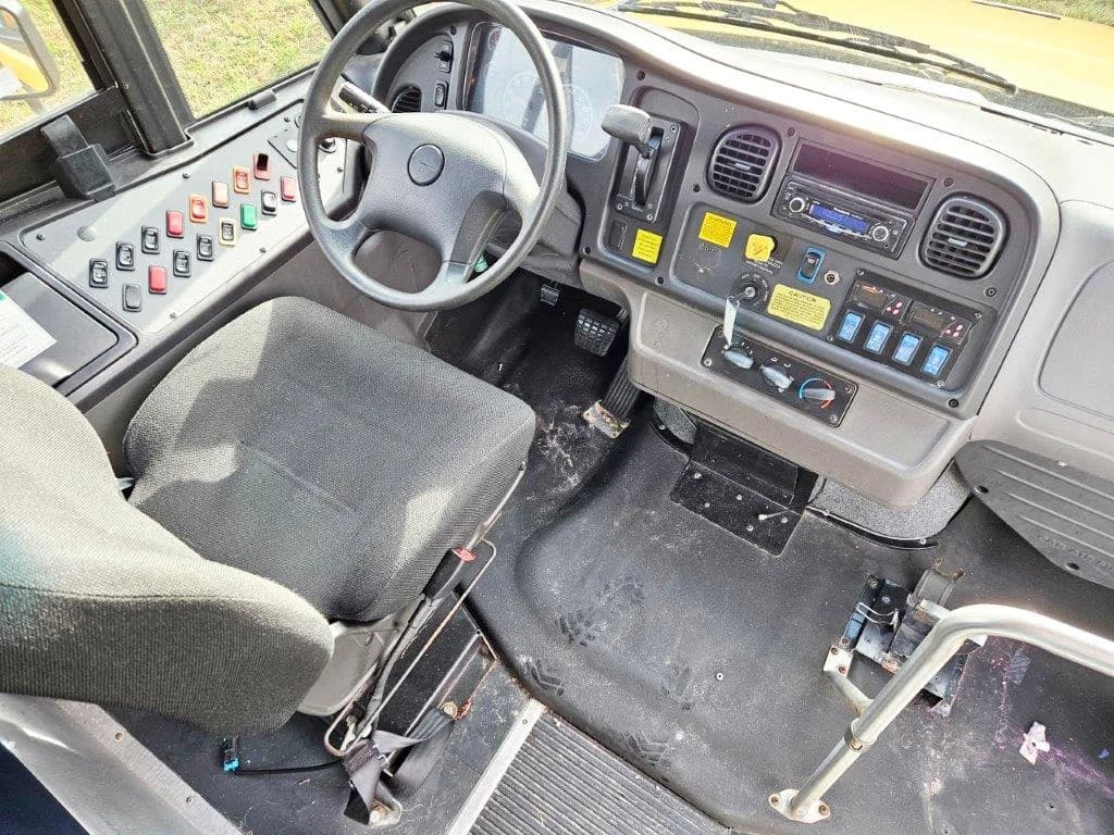 2017 Thomas C2 School Bus - Image 7