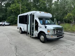 2011 Ford E-350 bus