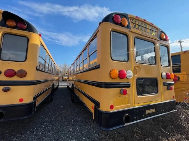 BULK FLEET DEAL 4 MATCHING BUSES - Image 13