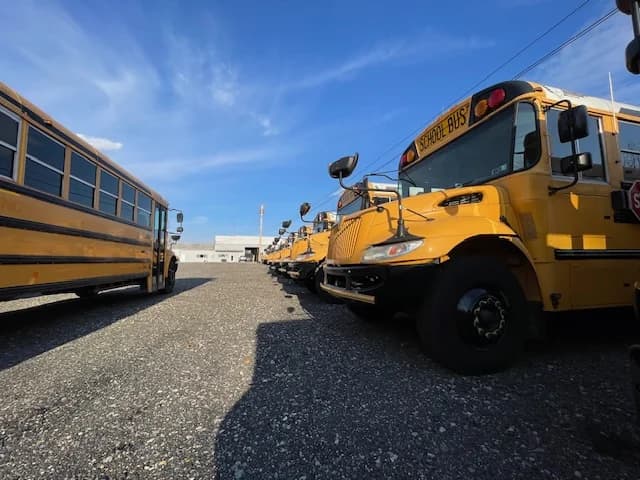 BULK FLEET DEAL 4 MATCHING BUSES - Image 18
