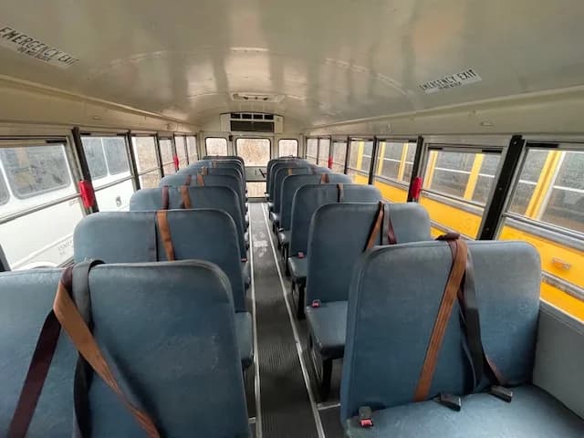 Bulk Fleet Deal 7 Buses 77 Passengers A/C - Image 10