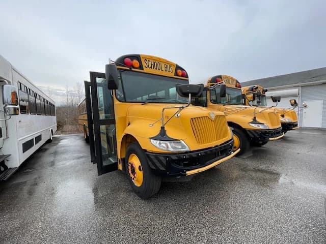 Bulk Fleet Deal 7 Buses 77 Passengers A/C - Image 15