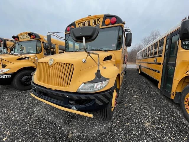 Bulk Fleet Deal 7 Buses 77 Passengers A/C - Image 27