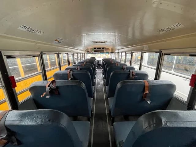 Bulk Fleet Deal 7 Buses 77 Passengers A/C - Image 7