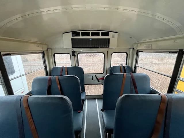 Bulk Fleet Deal 7 Buses 77 Passengers A/C - Image 8