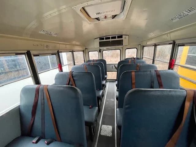 Bulk Fleet Deal 7 Buses 77 Passengers A/C - Image 9