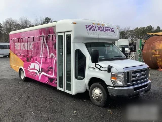 2018 Ford E450 Shuttle Bus - Image 2