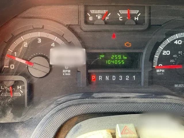 2009 Ford E350 Shuttle Bus - Image 4