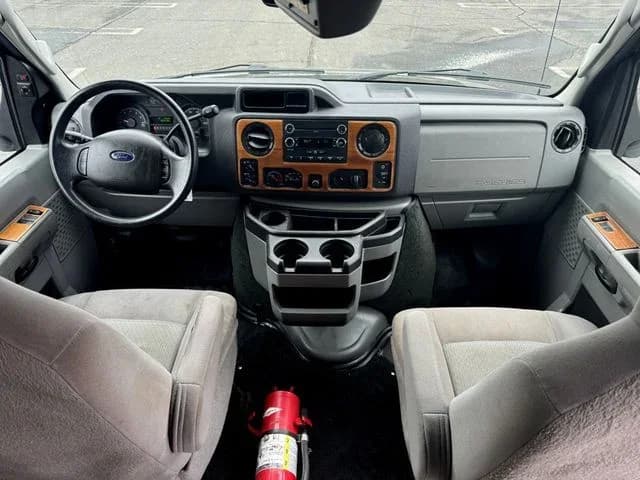 2013 Ford E350 Turtle Top Lux Shuttle - Image 8
