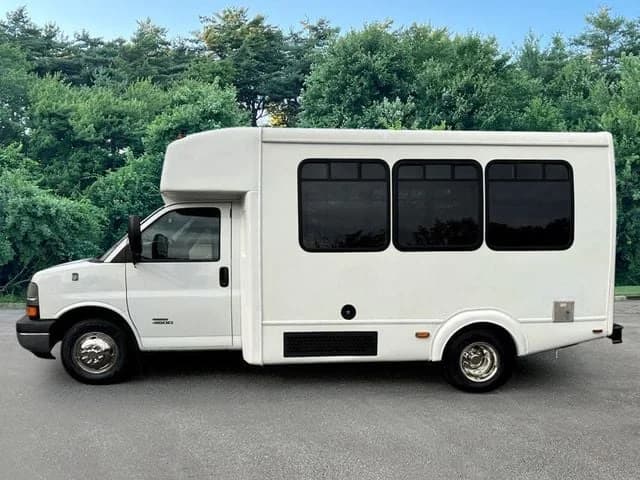 Express 4500 #21758 - Image 20