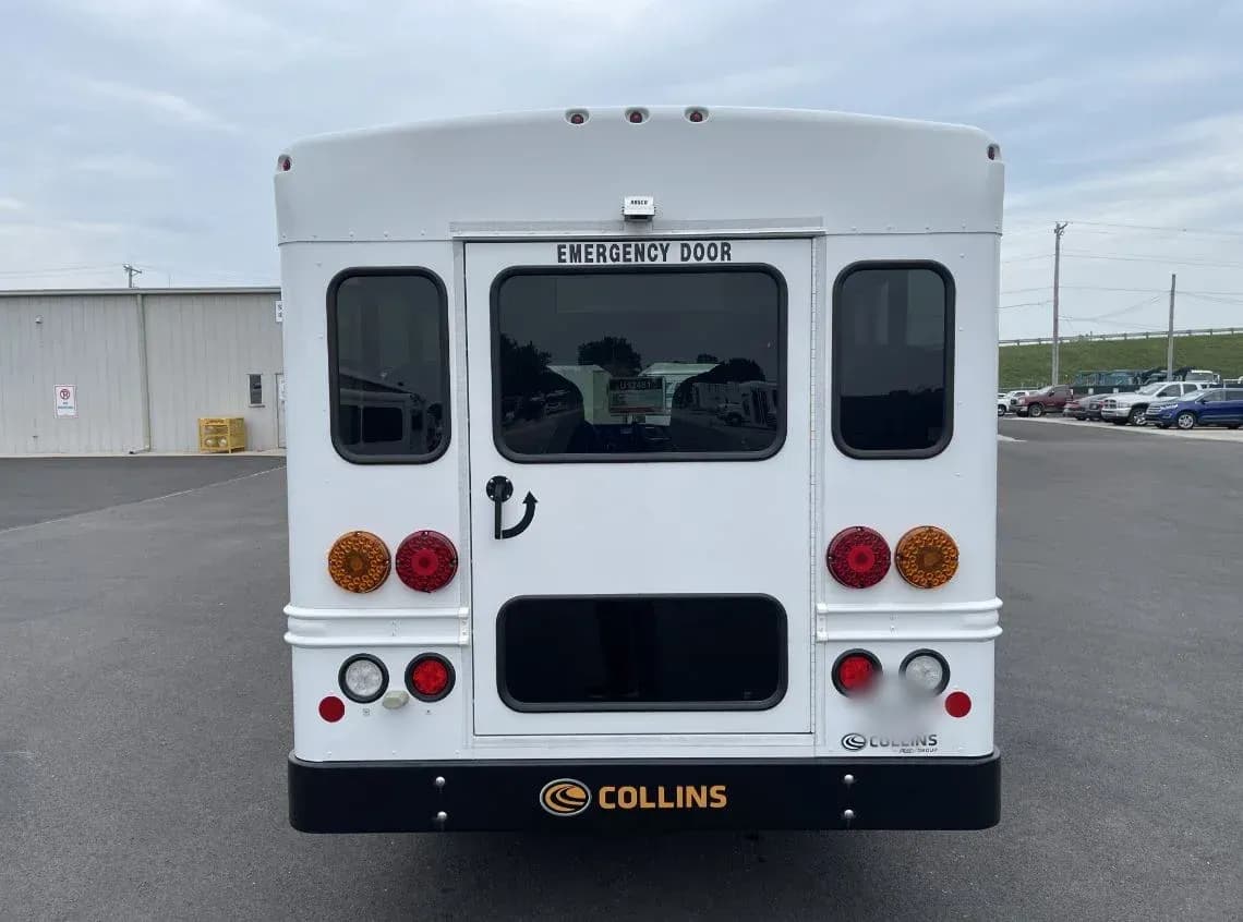 2021 Ford Transit 250 Collins Shuttle Bus - Image 4