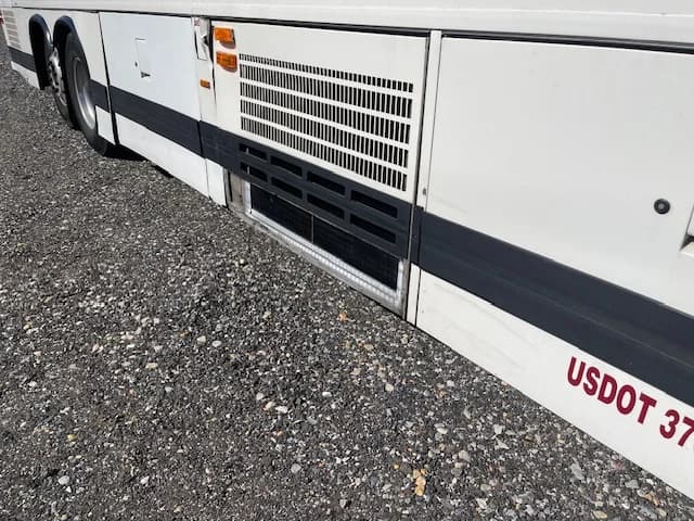 2006 Prevost LeMirage XL 2 Coach - Image 12
