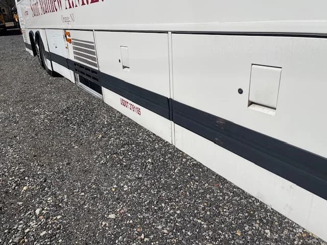 2006 Prevost LeMirage XL 2 Coach - Image 13