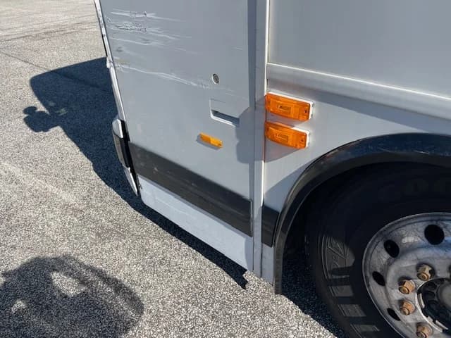2006 Prevost LeMirage XL 2 Coach - Image 21