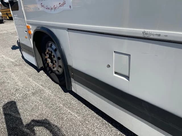 2006 Prevost LeMirage XL 2 Coach - Image 22
