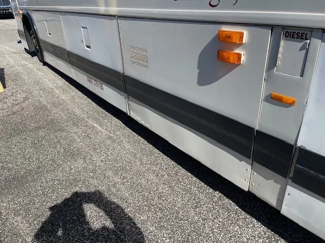 2006 Prevost LeMirage XL 2 Coach - Image 23
