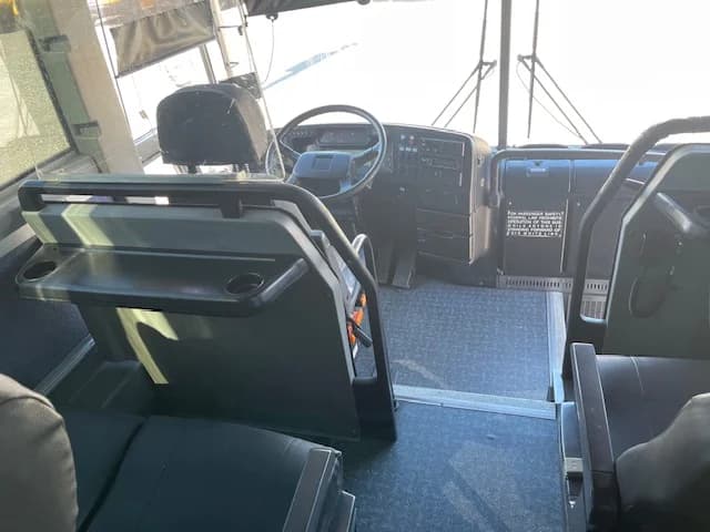 2006 Prevost LeMirage XL 2 Coach - Image 54