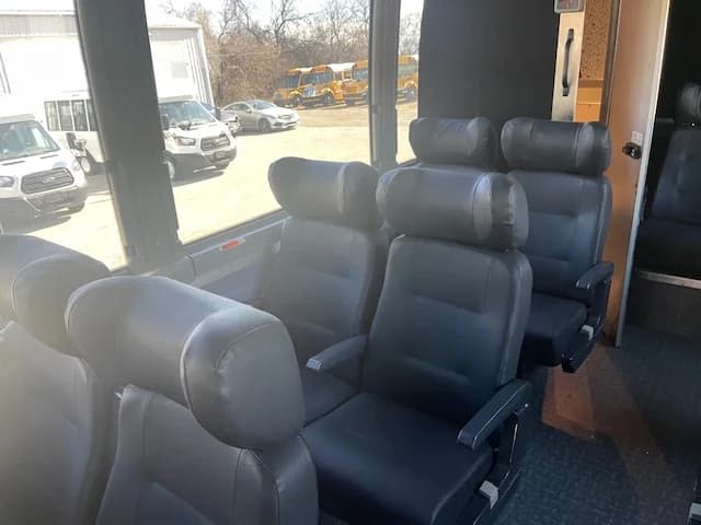 2006 Prevost LeMirage XL 2 Coach - Image 63