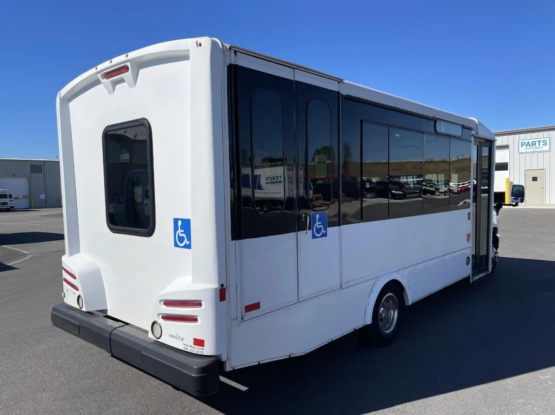 2017 Ford E450 Turtle Top Shuttle Bus - Image 2