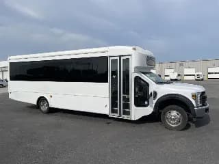2019 Ford F550 bus