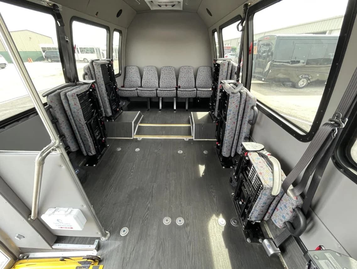 2017 Ford E450 KSIR Shuttle Bus - Image 8