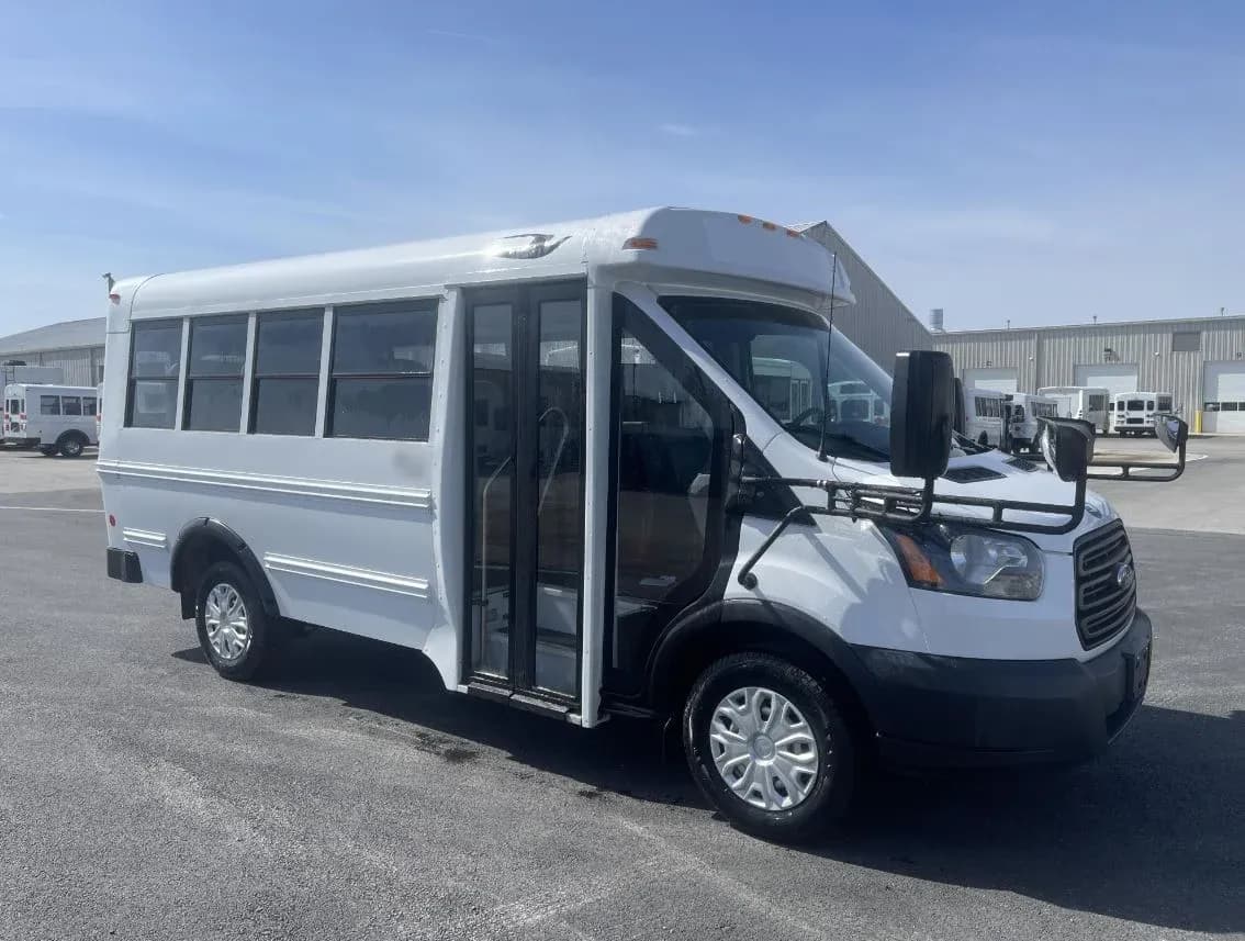 2016 Ford Transit 250 Girardin - Image 1