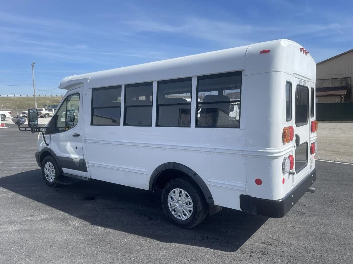 2016 Ford Transit 250 Girardin - Image 3