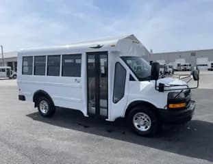 2018 Chevrolet Express 3500 bus