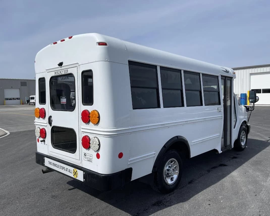 Express 3500 #21780 - Image 2