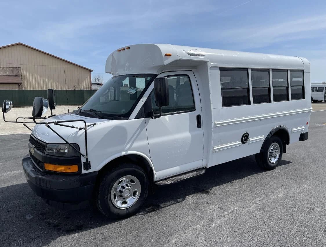 2018 Chevrolet Express 3500 Girardin MFSAB - Image 4