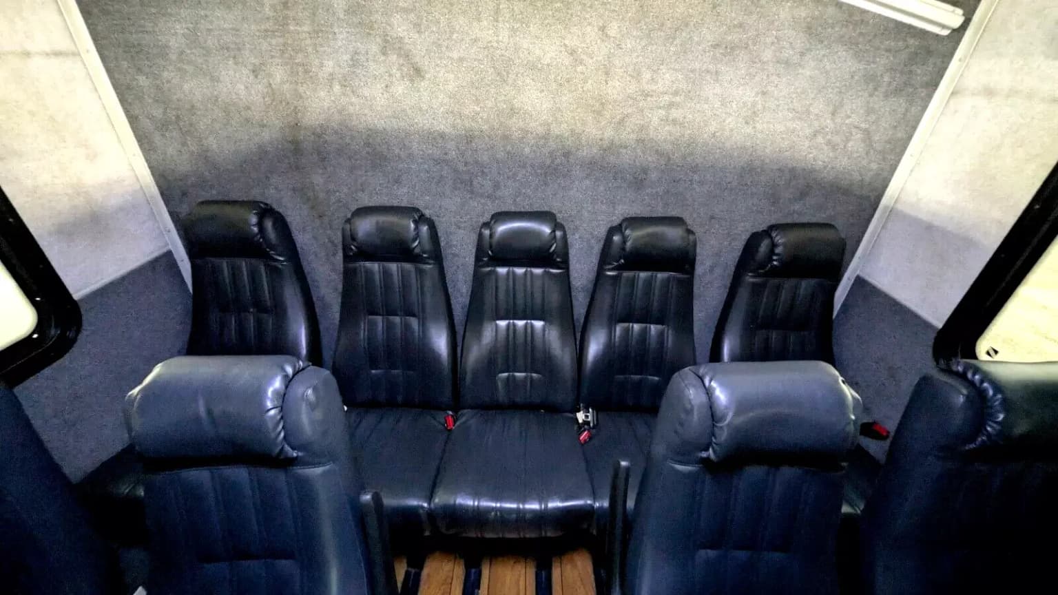 2015 Freightliner S2106 Luxury Shuttle Bus - Image 12