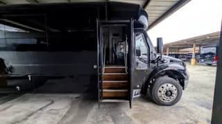 2015 Freightliner S2106 bus