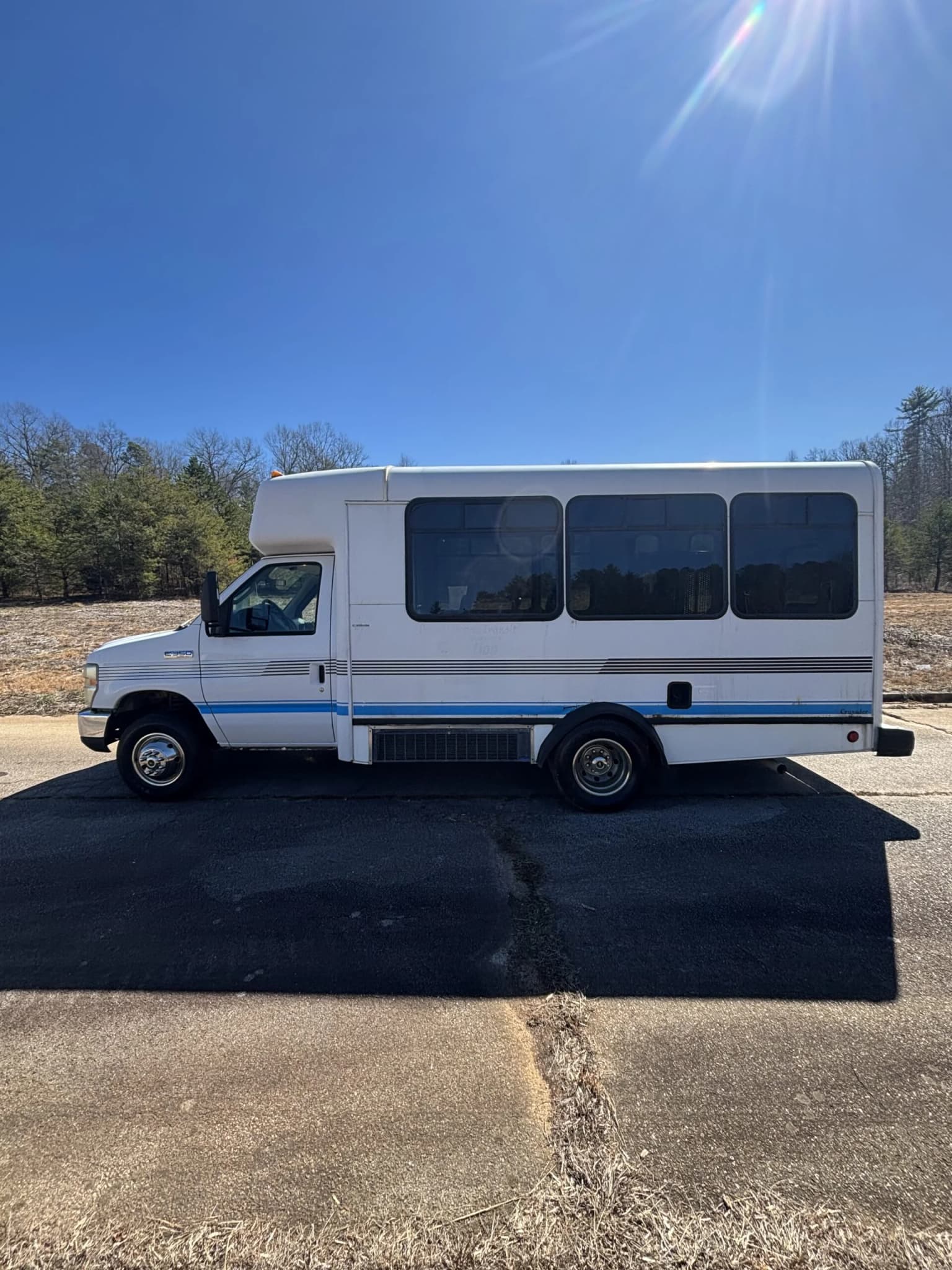 2008 Ford Champion Crusader Shuttle Bus - Image 2