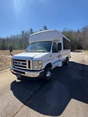 2008 Ford Champion bus