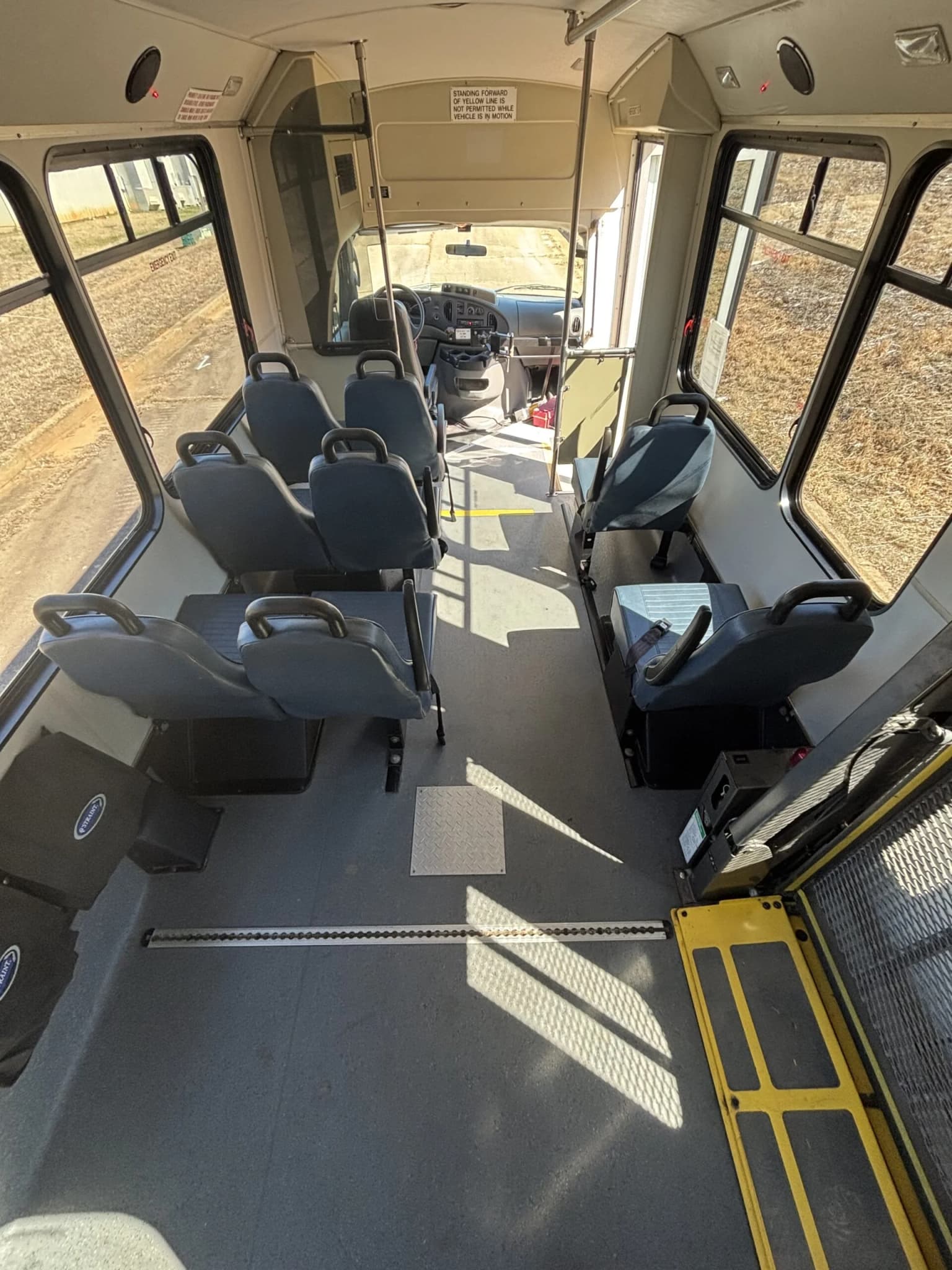 2008 Ford Champion Crusader Shuttle Bus - Image 7