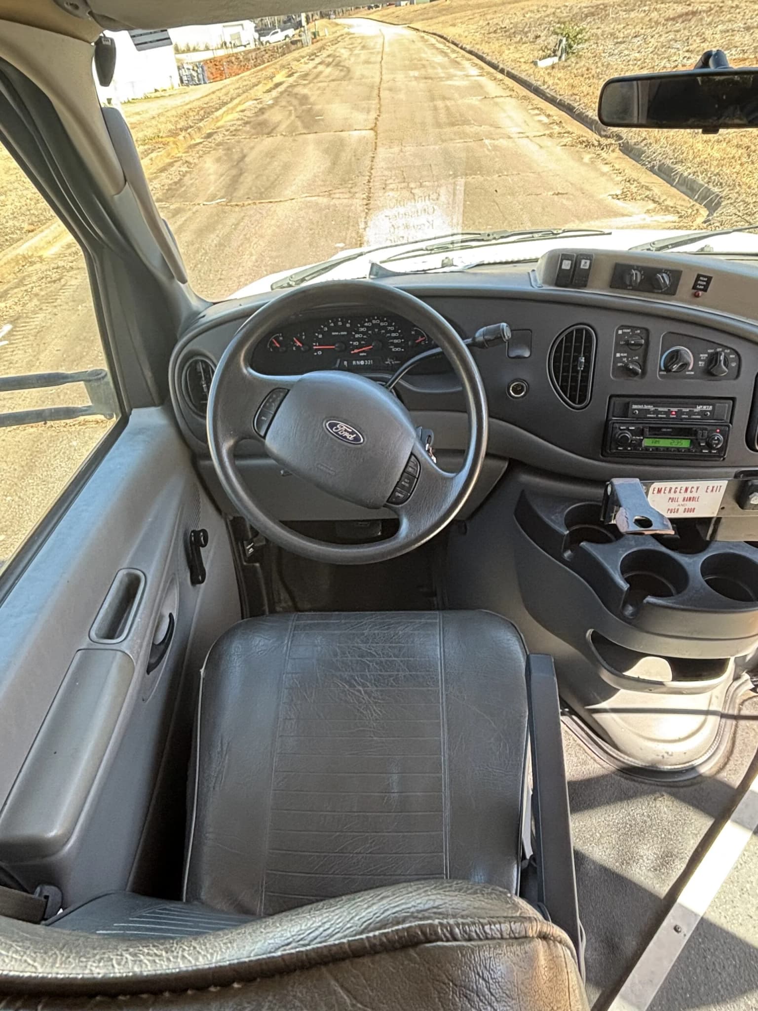 2008 Ford Champion Crusader Shuttle Bus - Image 9