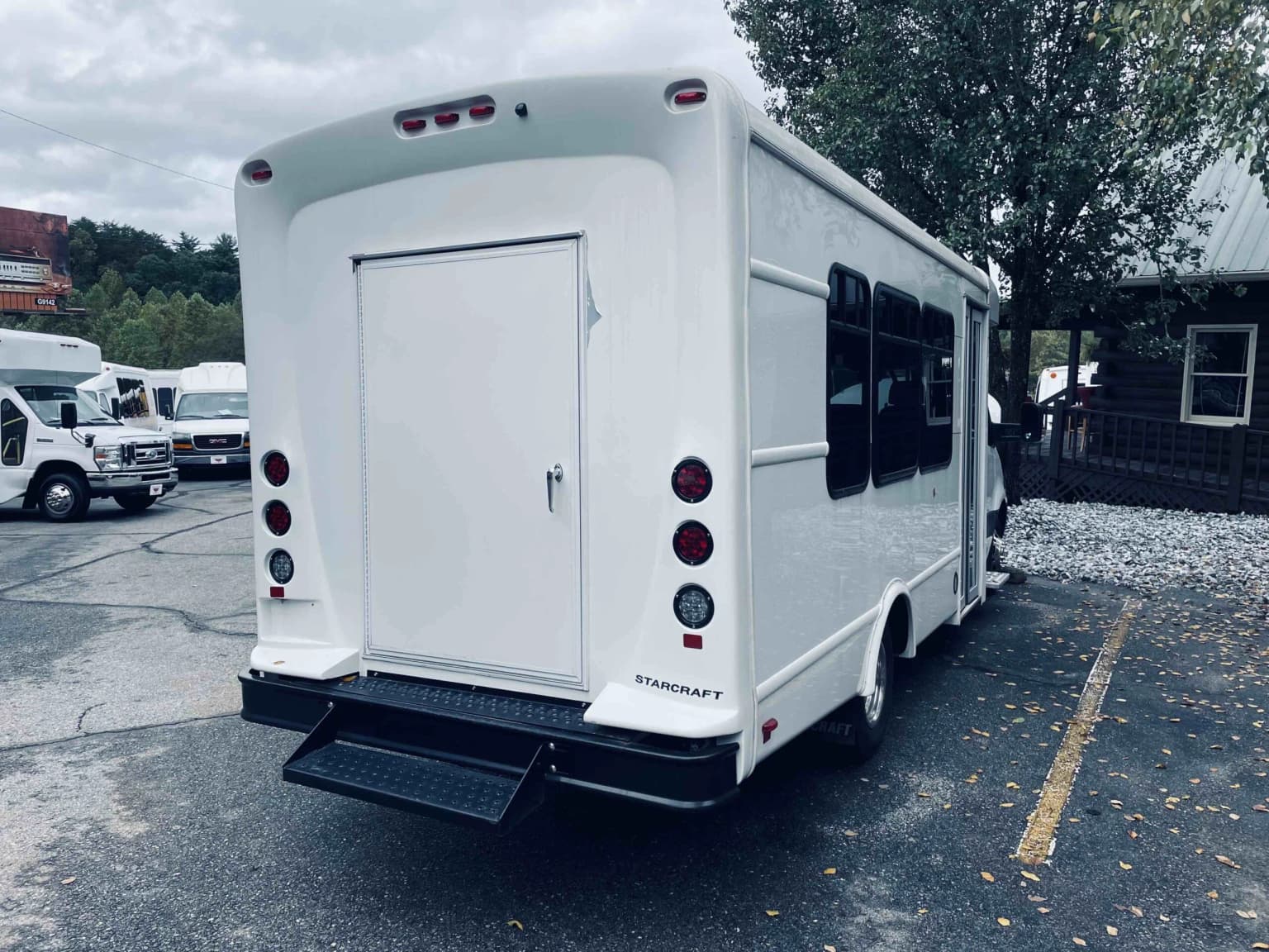 2022 Mercedes-Benz Sprinter 2500 Shuttle Bus - Image 6