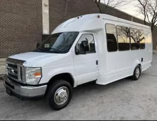 2013 Ford E350 bus