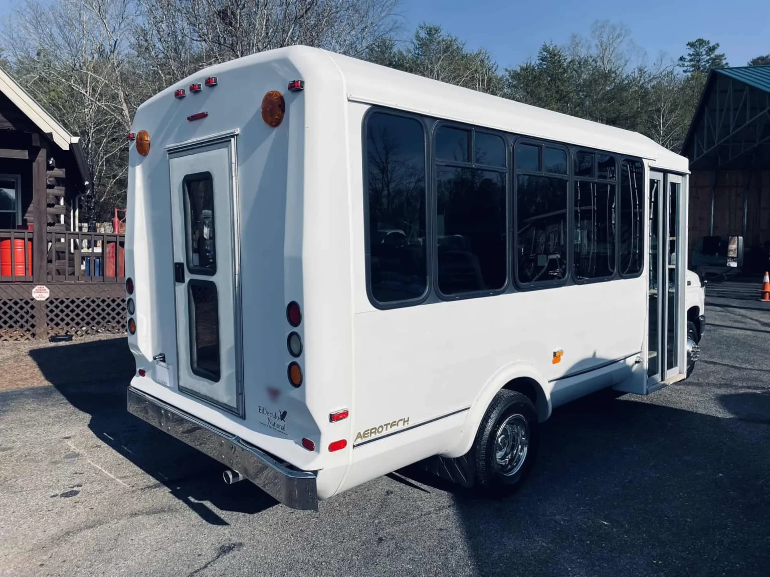 2008 Ford E450 El Dorado Shuttle Bus - Image 4