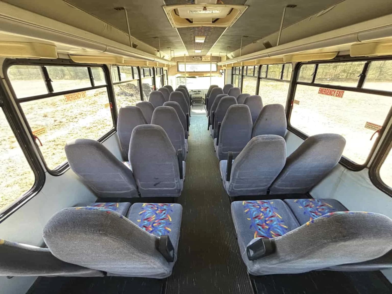 2002 Freightliner Concord Glaval Shuttle Bus - Image 8