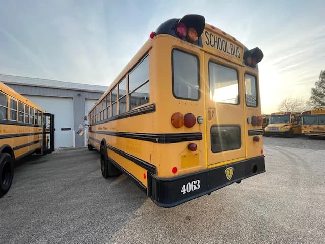 30 Matching Buses Package Deal - Image 8