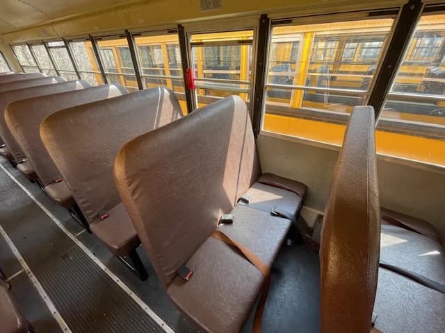 30 Matching Buses Package Deal - Image 24