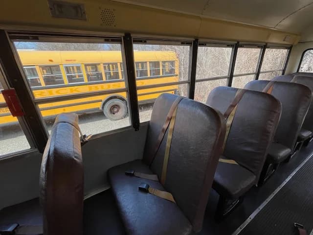 30 Matching Buses Package Deal - Image 28