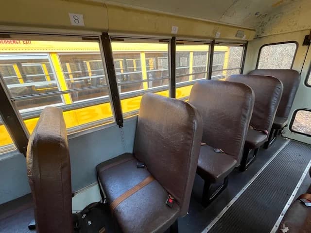 30 Matching Buses Package Deal - Image 31