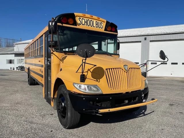 30 Matching Buses Package Deal - Image 12