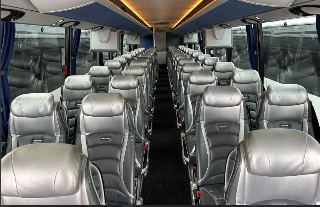 2019 Setra S417 50 Passenger - Image 2