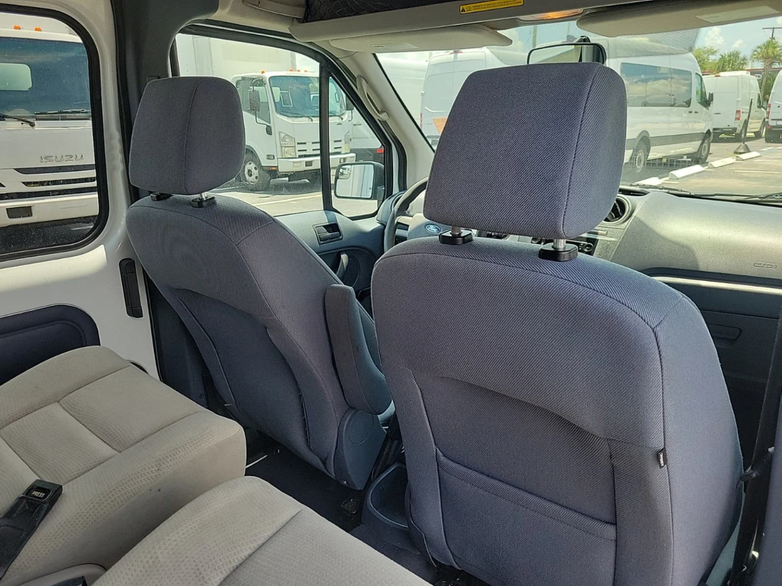 2013 Ford Transit XLT Passenger Van - Image 7