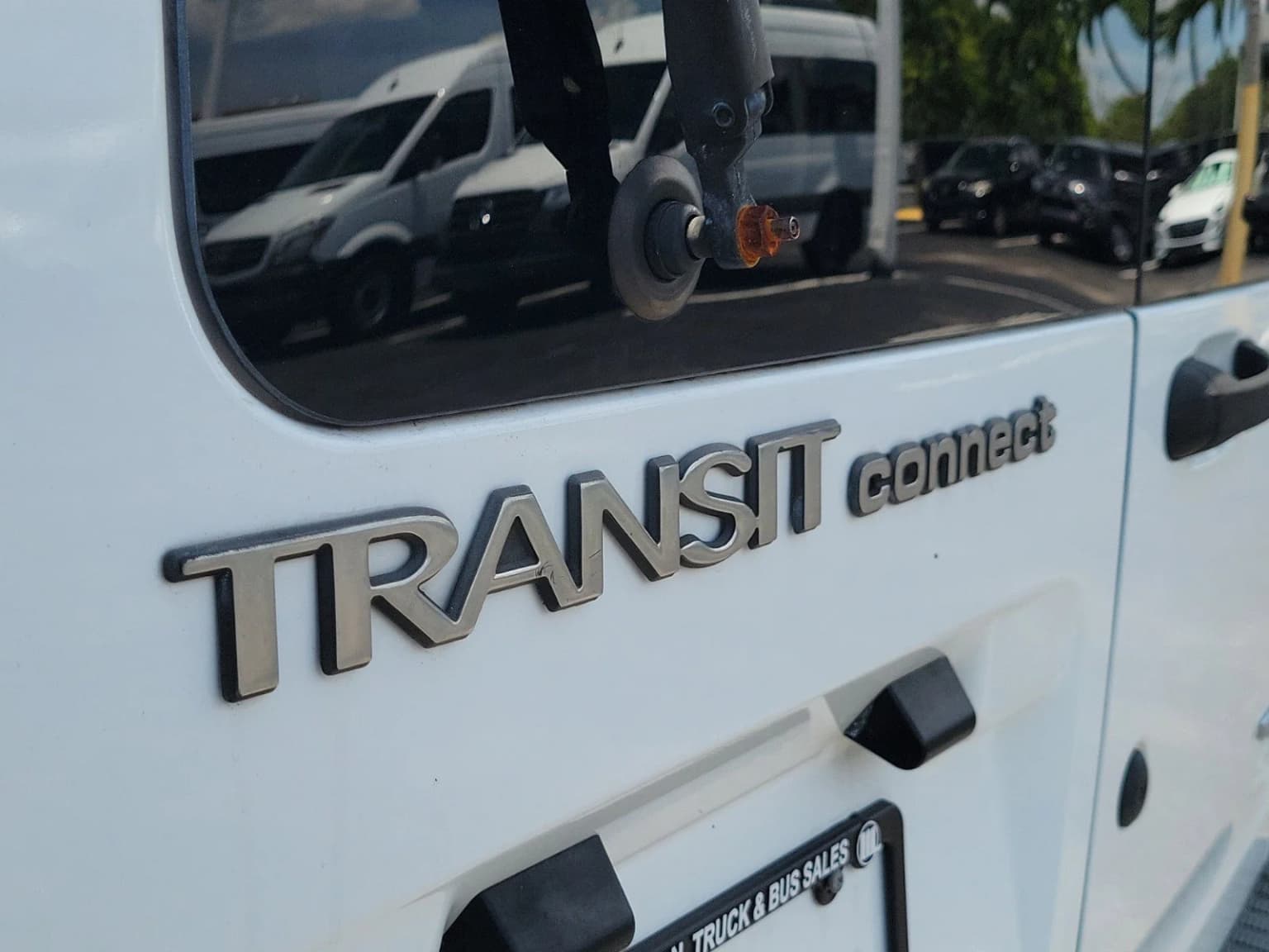 2013 Ford Transit XLT Passenger Van - Image 9