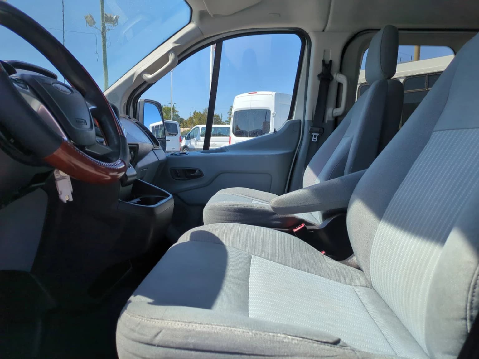 2015 Ford Transit Wagon XL Passenger Van - Image 9